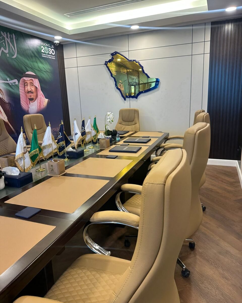 تفاصيل تنفيذ وتشطيب داخلي في مشروع نادي النصر - صورة 19